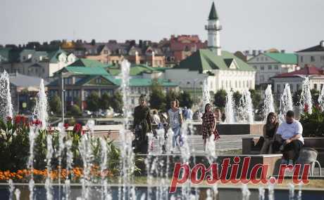 Саммит БРИКС в 2024 году пройдет в Казани. Встреча глав государств БРИКС (BRICS — сокращение от Brazil, Russia, India, China, South Africa) в 2024 году пройдет в Казани.