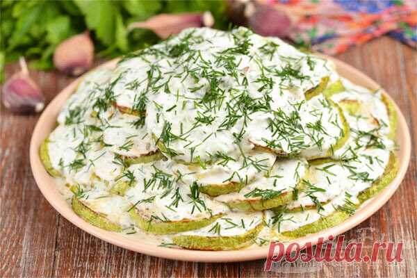 Из кабачков, свежего огурца и сметаны готовлю вкуснейшую закуску. Все, кто пробует ее, просят рецепт | Совет да Еда | Яндекс Дзен