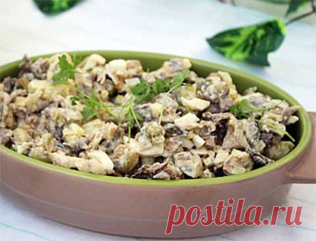 Салат с говядиной и жареными грибами