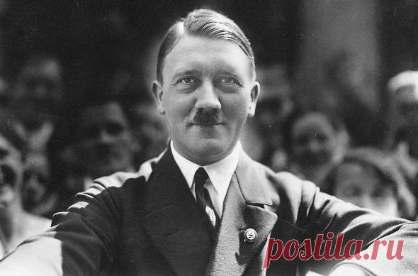 Материальная сторона жизни Адольфа Гитлера, как и его антагониста Сталина, не слишком волновала. Ни дворцов, ни яхт у него не было. Хотя безграничная власть, которую фюрер получил к началу 1940-х годов, давала ему широчайшие возможности для личного обогащения: