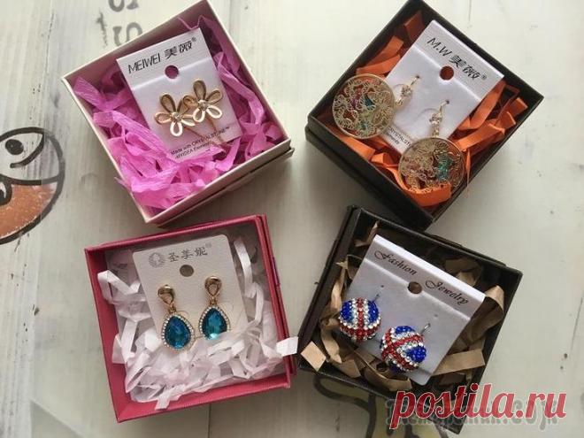 Есть коробочки? Нет наполнителя? 4 способа Всем привет.у вас есть коробочки, но нет наполнителя??? 4 способа(один из которых у вас точно будет дома, под рукой).1)гофрированная бумага2) пергаментная бумага3)цветная тонкая бумага4)крафт бумагаВс...