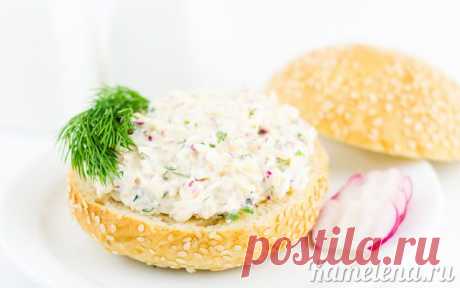 Закуска из редиса, сыра и яиц