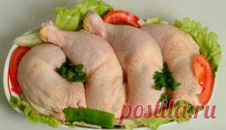 Вечернее обжорство- наесться и не потолстеть / Будьте здоровы Мясо
Парням, которые не представляют свою жизнь без мяса, следует заменить говядину на курицу. Такое преображение ужина содержит всего 180 килокалорий на порцию. Самым диетическим признано считать мясо оленя. Если у тебя есть возможность питаться такой экзотикой – через пару недель на тебе не останется ни капли жира.