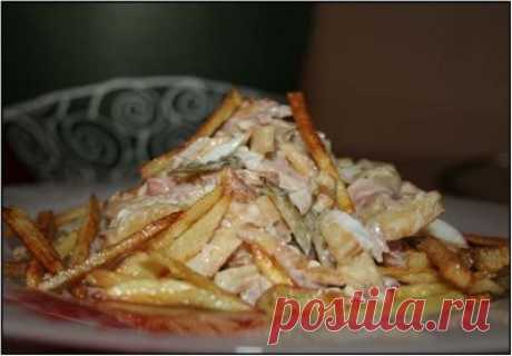 Салат с копченой курицей