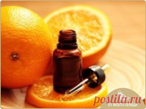 Улучшаем цвет кожи и возвращаем ей былую упругость!

1. Нужно в крем (50 мл), которым вы обычно пользуетесь, добавить 5 капель апельсинового или мандаринового масла и хорошо размешать. 
Втирать этот крем 1 раз в день в течение 2 недель. 

2. А масло можжевельника или розмарина (5 капель), добавленное в крем (50 мл), поможет коже вернуть упругость. 
Курс не менее 2 недель утром и вечером после душа.