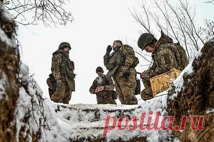 На Украине признали сложности с определением российских атак. Вооруженные силы Украины (ВСУ) испытывают сложности с определением российских атак, заявил представитель командования Военно-воздушных сил (ВВС) Украины Юрий Игнат. Он подчеркнул, что украинские военные должны постоянно готовиться к ракетным ударам, а также должны пополняться запасы вооружения.