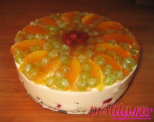 Клубничный торт без выпечки