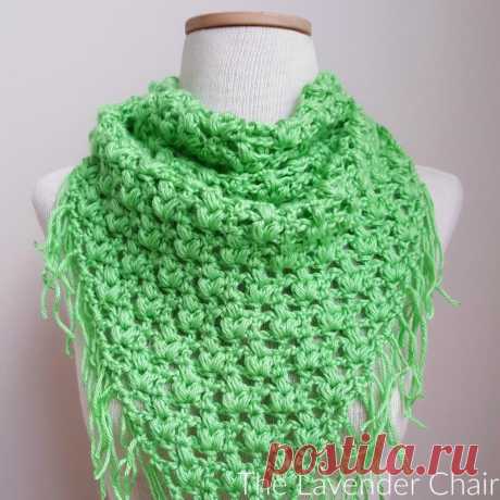 Clover Puff Triangle Scarf Crochet Pattern - The Lavender Chair This gorgeous Clover Puff Triangle Scarf is one of the many designs featured in The Clover Puff Collection. You won’t get pinched wearing this green beauty on St. Patrick’s Day :). Add this pattern to your favorties on Ravelry Purchase the PDF version on Etsy   Materials: Light Worsted Weight Yarn H 5.00mm Crochet Hook …