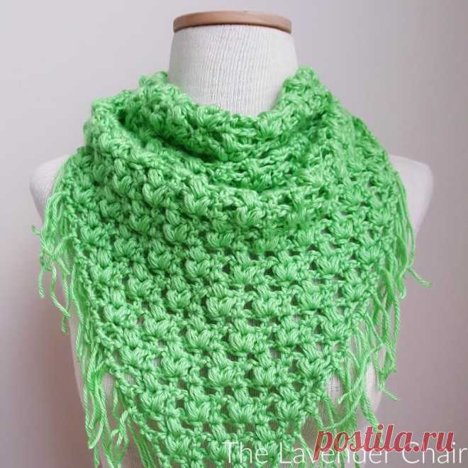 Clover Puff Triangle Scarf Crochet Pattern - The Lavender Chair This gorgeous Clover Puff Triangle Scarf is one of the many designs featured in The Clover Puff Collection. You won’t get pinched wearing this green beauty on St. Patrick’s Day :). Add this pattern to your favorties on Ravelry Purchase the PDF version on Etsy   Materials: Light Worsted Weight Yarn H 5.00mm Crochet Hook …