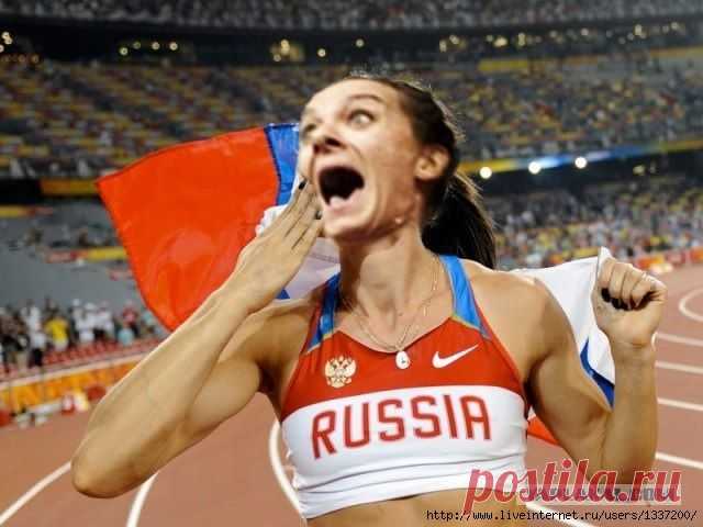 Помните всегда о своей мечте. Приближайтесь к ней. Мысли о своей мечте дают энергию для ее осуществления.

Но не путайте мечту и цель. Цель - это поэтапное осуществление своих желаний и потребностей. С целью каждый день наполняется смыслом. С мечтой вся жизнь приобретает смысл.

Мечта дарится только тем, кто способен ее осуществить.
К мечте относятся с нежностью, и иногда ее скрывают от других. О ней громко не говорят.

Гуля Чижикова