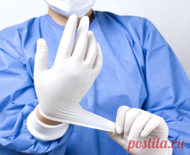 ТРАНСЛЮМИНАЛЬНАЯ ИМПЛАНТАЦИЯ СТЕНТ-ГРАФТ-ПРОТЕЗА ПРИ АНЕВРИЗМЕ АОРТЫ
Стент-графт - это прочно армированный искусственный сосуд, имплантируемый внутрь больного кровеносного сосуда. Преимущества такой имплантации демонстрирует современная эндоваскулярная хирургия. Стент-графт в компактном свернутом виде вводится в бедренную артерию через небольшой разрез в паху и ...