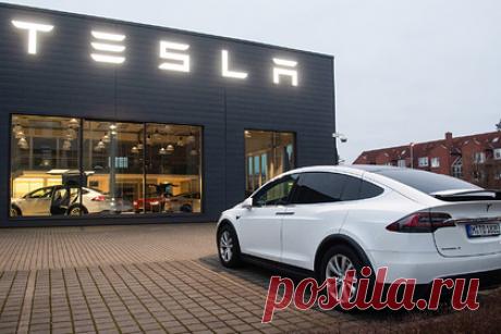 Tesla нашла союзника в «войне» за Индию. Индийское подразделение Volkswagen стало союзником Tesla в «войне» за Индию и поддержало американскую компанию в стремлении противостоять высоким таможенным пошлинам, установленных местными властями. Представители автомобильной компании заявили, что снижение импортных тарифов на электромобили не отразится на бизнесе.