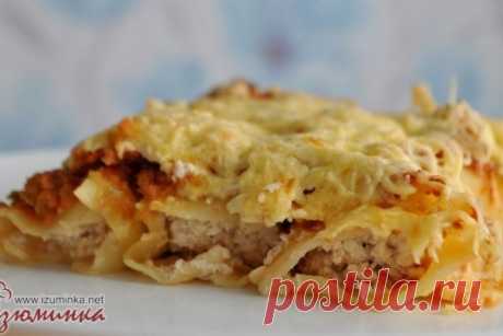 Каннеллони с курицей и овощами Что вам сказать? Каннеллони с курицей и овощами, конечно, в мечтах моих детей звучат без последнего мерзкого и отвратительного овощного дополнения, но даже при этом блюдо всегда идет "на ура!", съедается в момент и любится всеми без исключения. Да и что там не любить? Паста - она и в Африке паста, к ней все относятся нежно и с благоговением. Куриное филе - вообще без комментариев, это же "куууурочка", как говорят мои девицы. Правда, овощной с...