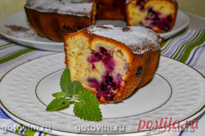 Кекс с черной смородиной.