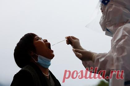 Названо последствие легких форм коронавируса для мозга. Американские исследователи из Тулейнского университета изучили последствия для мозга перенесенной легкой формы коронавируса. Согласно работе специалистов на приматах, заболевание вызывает появление большого количества очагов воспалений и небольших кровоизлияний в головном мозге.