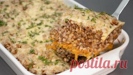 "А добавка будет?"

всегда слышу эти слова, когда готовлю гречку по-купечески. В нашей семье гречку любят все и поэтому для меня этот рецепт, как палочка-выручалочка. Оно сытное, вкусное, простое и ароматное.
Для приготовления берём:
гречка - 350 г
лук - 2 шт.
морковь - 2 шт.
сыр - 200 г
филе бедра - 2-3 шт.
вода - 600 мл
соль - по вкусу
перец чёрный молотый - по вкусу
паприка - 1 ч.л. (с горкой)
Пошаговый рецепт с фото читайте здесь  Гречка по-купечески
 
А как вы готовите гречку?