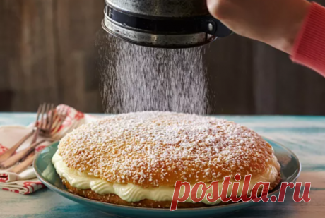 Тарт из Сен-Тропе - круглая французская булочка бриошь, заполненная воздушным кремом