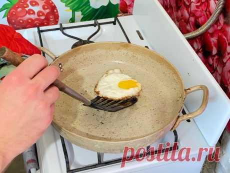 Чтобы к сковороде ничего не прилипало/пригорало. Простой способ, после которого ничего не прилипнет Всем привет, друзья! Сегодня я к вам снова с полезной информацией. Сегодня хочу поделиться с вами интересным способом, который поможет сделать так, чтобы к сковороде ничего не прилипало