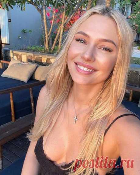 Счастливая девушка! Наталья Рудова продемонстрировала идеальный пресс . Милая Я