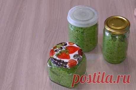 Нас просто завалили чесночными стрелками и жена готовит вкусняшки из них. Попросил ее поделиться рецептами. | Жизнь хорошА! | Яндекс Дзен