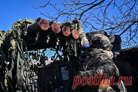 ВСУ обстреляли российский город. Вооруженные силы Украины (ВСУ) обстреляли город Шебекино в Белгородской области. Об этом сообщил губернатор российского приграничного региона Вячеслав Гладков в своем Telegram-канале. Он добавил, что на место прибыли сотрудники оперативных служб. На данный момент продолжается подомовой обход территории.