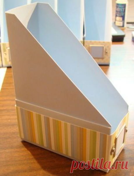 Самодельная коробочка и журнальница.