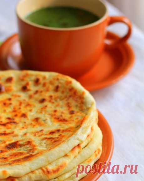 Лепешки с зеленью и сыром