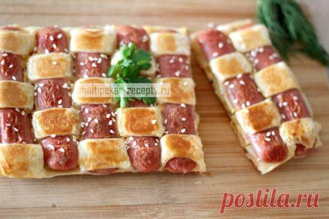 Пирог в мультипекаре с сосисками и сыром