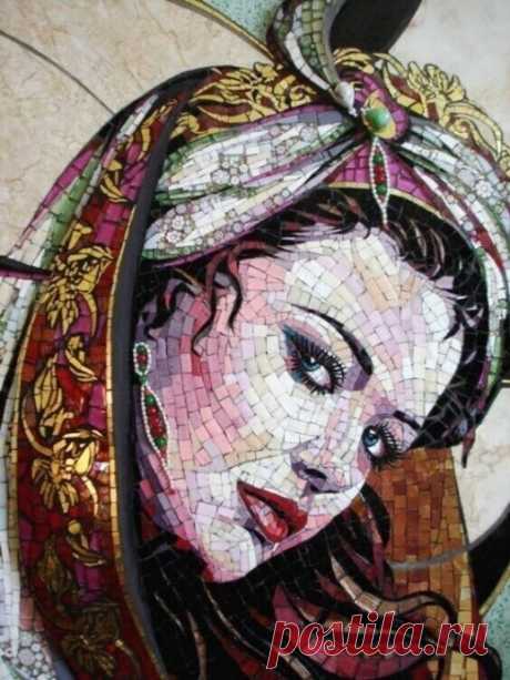 Чудесные женские портреты Чудесные женские портретыВсе они выполнены мозаикой.