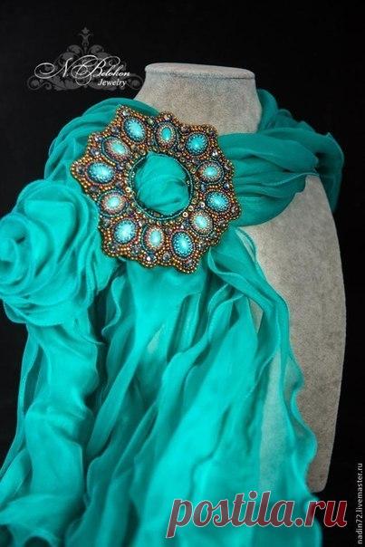 Брошь-пряжка для платка