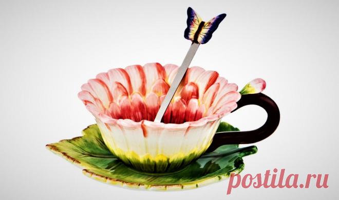 Попалась потрясающая чашка с блюдцем.
Реально очень интересный экземпляр чайной пары, который представляет собой цветок с листочком и бабочкой. Прелесть этой пары именно в необычности, неординарности в отличии от обилия различной посуды, которая в принципе одна, не сильно отличается от другой своим внешним видом. Довольно яркий цветочек насыщенных тонов, сразу заметен и бросается в глаза. Создает яркое, оптимистическое настроение и […]
Читай пост далее на сайте. Жми ⏫ссылку выше