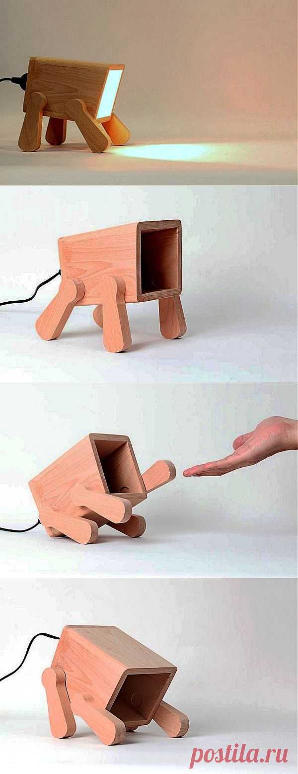 Настольная собачка. Смешной миниатюрный светильник Frank Lamp от Pana Objects | Промышленный дизайн | Предметы быта