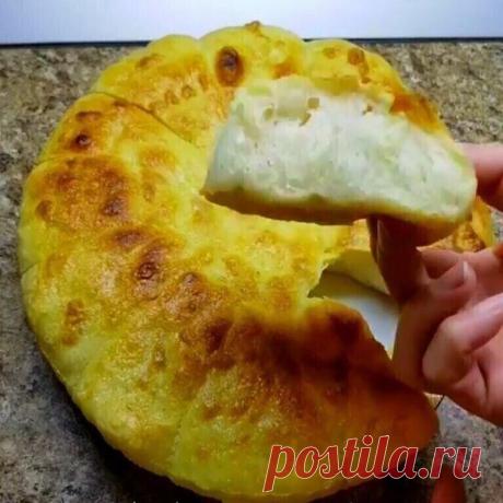 Такой Хлебушек хочется кушать со всем на свете, и с супчиком, и намазать его 
маслицем или вареньем...