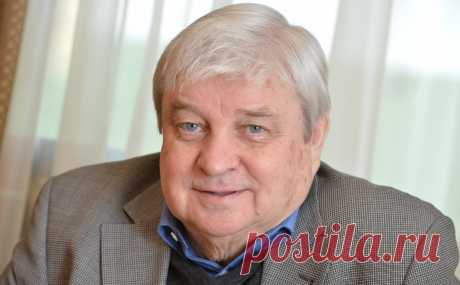 Умер режиссер и бывший муж Аллы Пугачевой Александр Стефанович. Он стал автором фильмов «Пена» и «Дорогой мальчик», снятых вместе с Сергеем Михалковым. В браке с Аллой Пугачевой режиссер состоял с 1977 по 1981 год. По неофициальным данным, он умер из-за COVID-19
