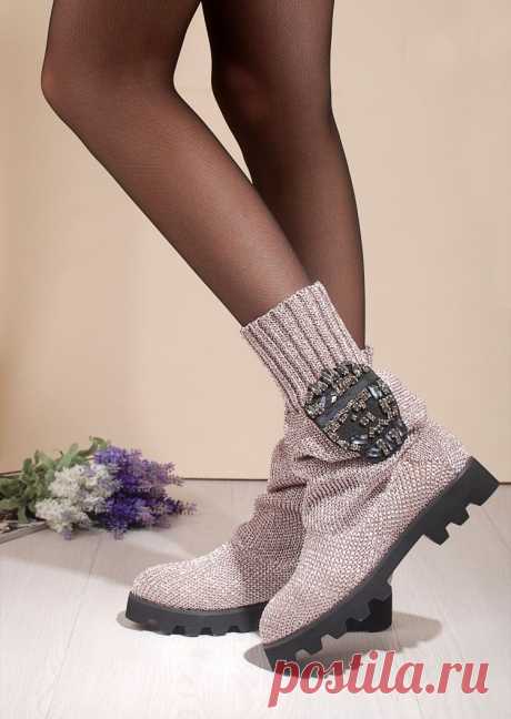 7. 35-39 Симпатичные вязаные пинетки )))  2250+вес
Цвет:черный, серый