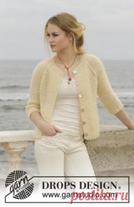 Кардиган Ле-Конке Воздушный кардиган для женщин, связанный на спицах 7 мм в три нити тонкой шерстяной пряжи. Вязание модели начинается от воротника...