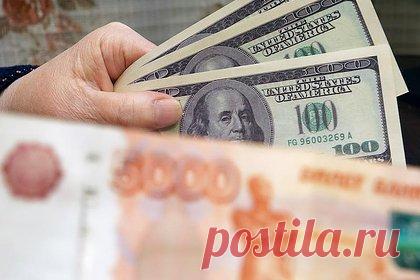 Россиянам назвали нюансы при покупке долларов