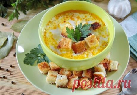 ✅СУП С КУРИЦЕЙ, РИСОМ И ПЛАВЛЕНЫМ СЫРОМ

 ИНГРЕДИЕНТЫ:
- Курица — 200 Грамм
- Картофель — 3-4 Штук
- Рис — 80 Грамм
- Морковь — 1 Штука
- Лук — 1 Штука
- Сыр плавленый — 200 Грамм
- Хлеб — 4 Ломтика
- Вода — 1,5 Литра
- Соль — По вкусу
- Растительное масло — По вкусу