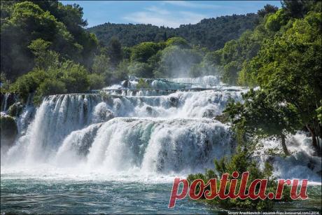Самый красивый водопад Европы / Туристический спутник