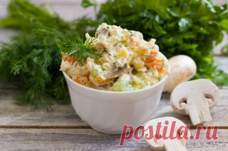 Салат с жареными грибами: слоёный разноцветный салат с потрясающим вкусом - Калейдоскоп событий   Салат с жаренными грибами – получается красивым, ярким. Невероятно вкусным! Делаем его слоями, и выглядит такой салатик очень нарядно! Прекрасное сочетание продуктов. Салат с жаренными грибами: ингредиенты 150 (сто […]