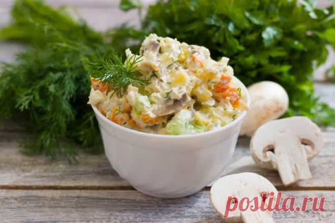 Салат с жареными грибами: слоёный разноцветный салат с потрясающим вкусом - Калейдоскоп событий   Салат с жаренными грибами – получается красивым, ярким. Невероятно вкусным! Делаем его слоями, и выглядит такой салатик очень нарядно! Прекрасное сочетание продуктов. Салат с жаренными грибами: ингредиенты 150 (сто […]