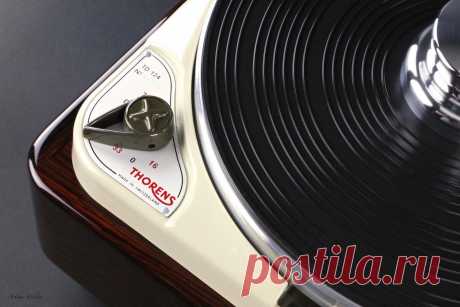 Thorens TD124 Statement Long-Base turntable
