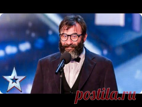 Клоунское выступление на батуте