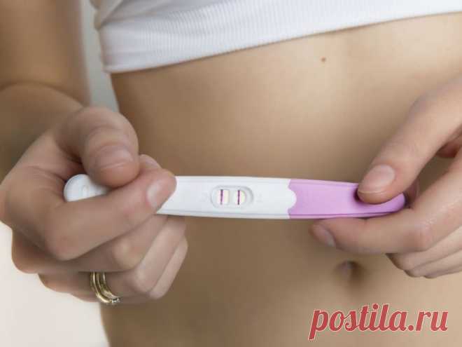 Когда можно делать тест на беременность, на каком сроке | Милая Я Ожидание счастливого дня, когда вы станете мамой, может вызывать огромный спектр чувства: от трепетного волнения, до тревоги.Чтобы побыстрее выяснить, случилось ли зачатие, полезно будет разобраться с вопросом о том, когда можно делать тест на беременность. Благодаря современным технологиям в области медицины, теперь не нужно ждать много месяцев и сидеть в очереди на прием к гинекологу, чтобы получить извест...
