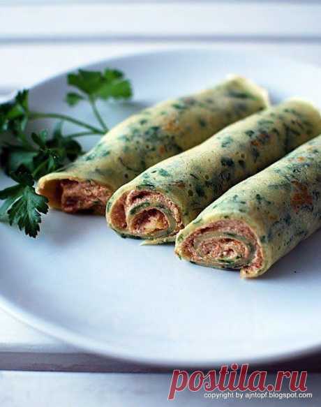 Как приготовить несладкие блинчики с творожно-чесночной начинкой - рецепт, ингридиенты и фотографии