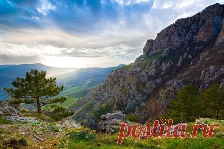 Вечер на Демерджи (Крым). Снимал Семён: nat-geo.ru/community/user/230628