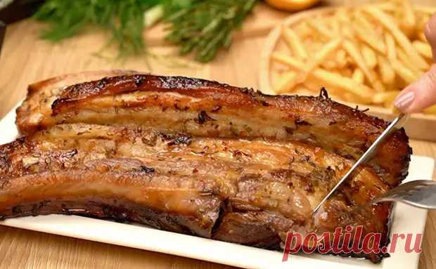Свиная грудинка на косточке вкуснее шашлыка: получается всегда сочная и с хрустящей корочкой - Steak Lovers - Медиаплатформа МирТесен