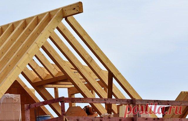 Как рассчитать площадь крыши: необходимые замеры и формулы Покупка материала для облицовки кровли – дело серьёзное и требует правильного расчёта, ведь это не то, что сбегать докупить недостающий рулон обоев при ремонте. Кровельный материал чаще всего габаритен и для него бывает проблемно организовать доставку...