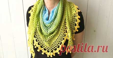 Crochet shawl for spring: Pom Pom Happiness Shawl by Wilmade