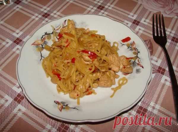 Лапша по-китайски с курицей и овощами | CityWomanCafe.com